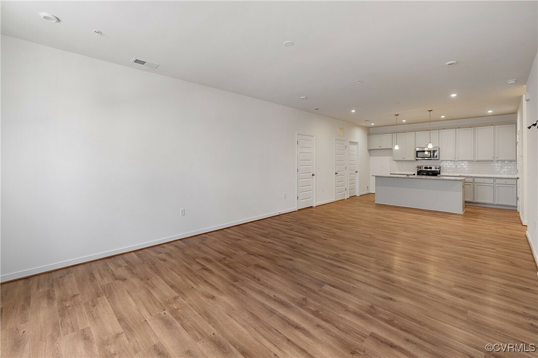 Property Photo: 5305 Twisting Vine Lane 104 VA 23059