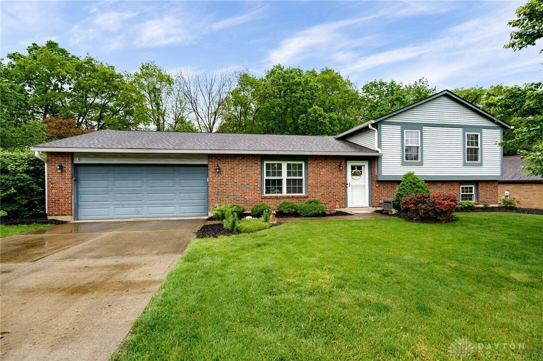 Property Photo:  490 Queensgate Road  OH 45066 