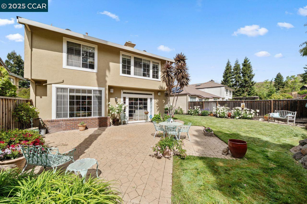 Property Photo: 240 Glasgow Circle CA 94526