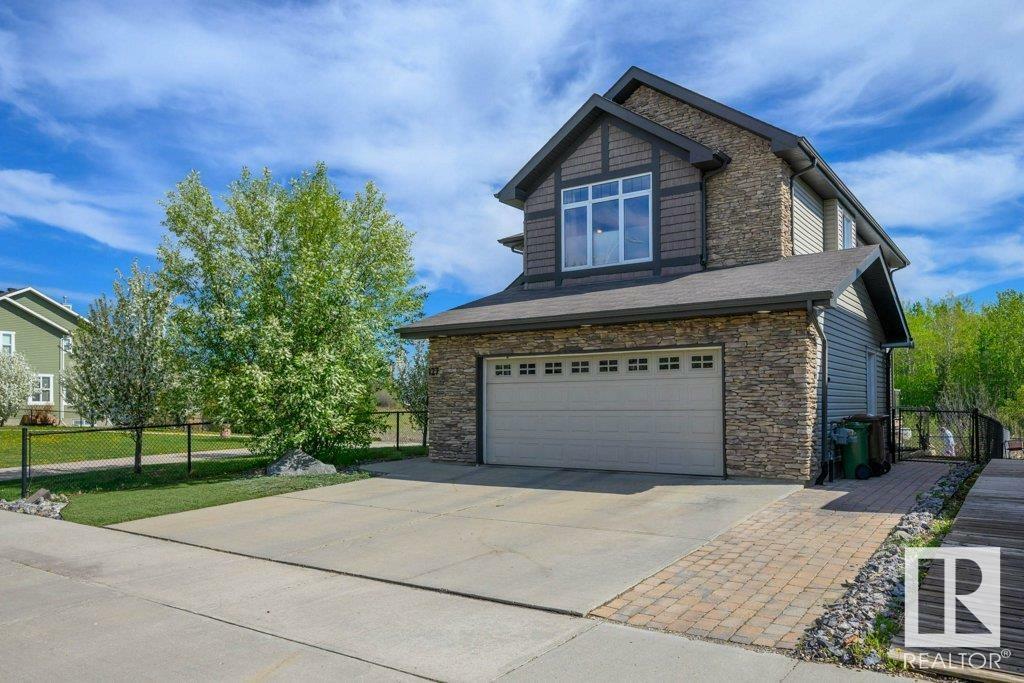 127 Ellington Crescent  St. Albert AB T8N 4B9 photo
