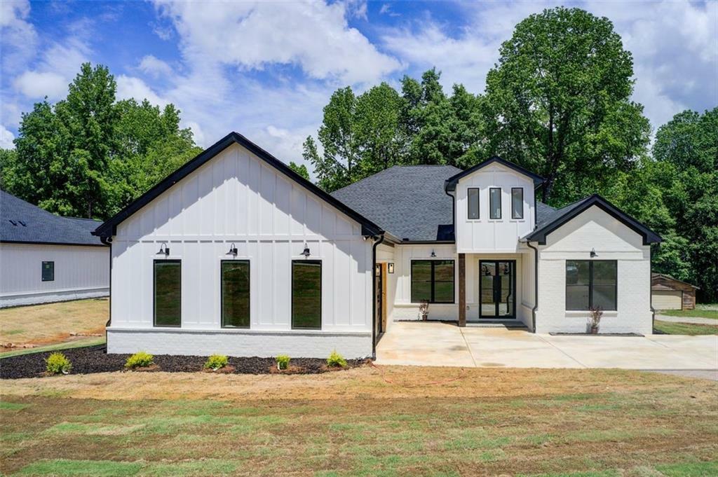 532 Rockbridge Road  Lilburn GA 30047 photo