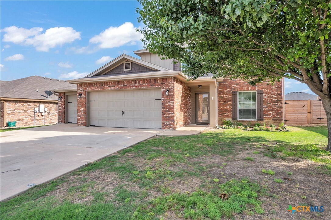 Property Photo: 2506 Alamocitos Creek Drive TX 76549