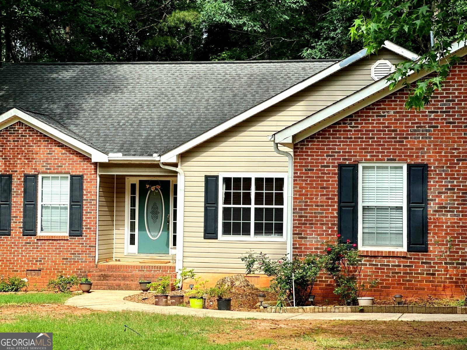 Property Photo: 320 Orleans Boulevard GA 30253