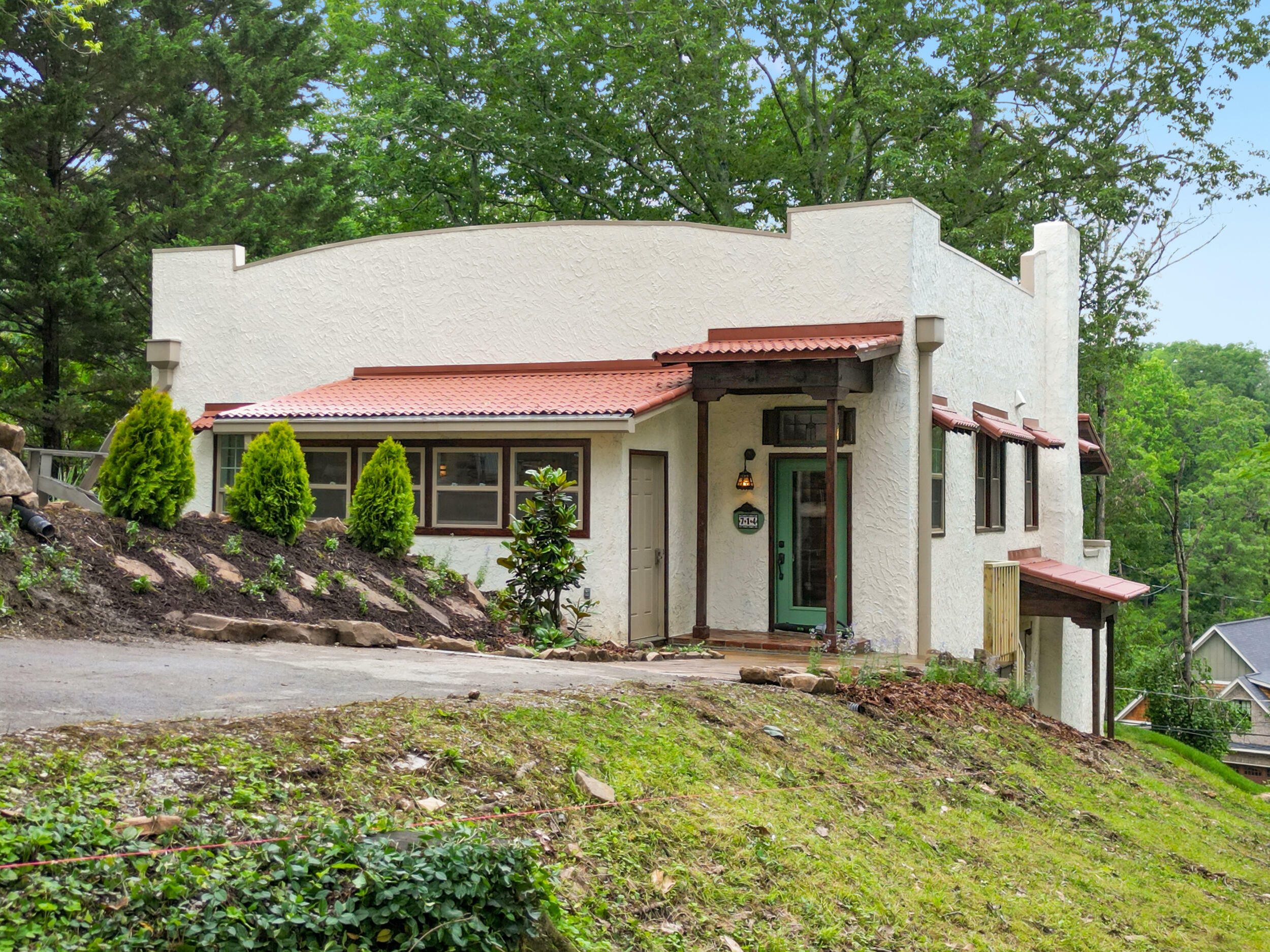 Property Photo: 714 Dartmouth Street TN 37405