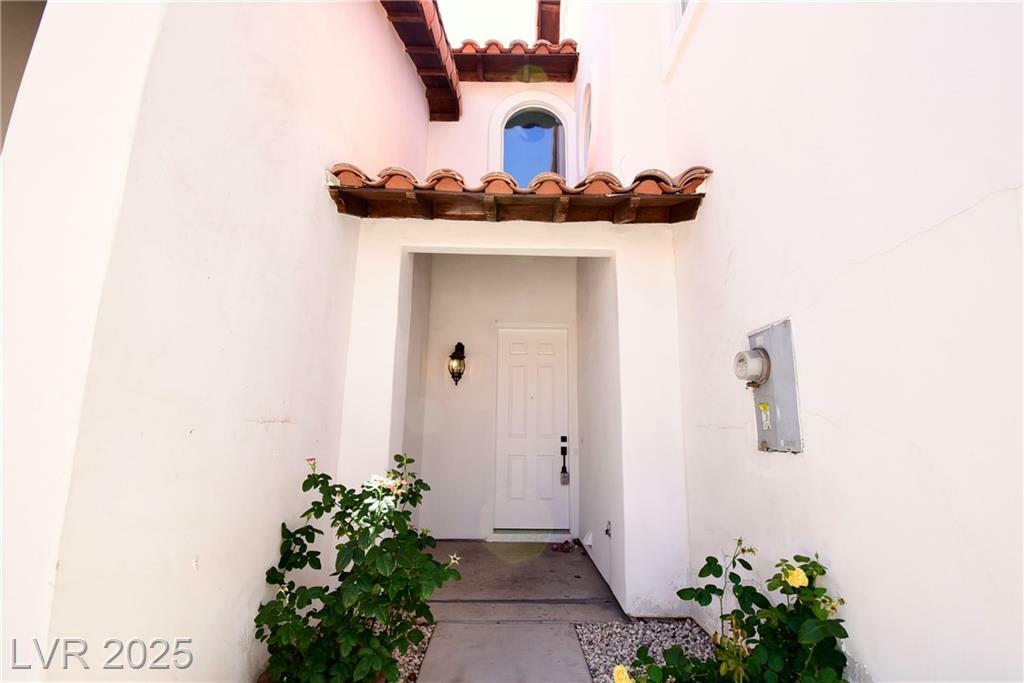Property Photo: 8711 Villa Jeremiah Lane NV 89147