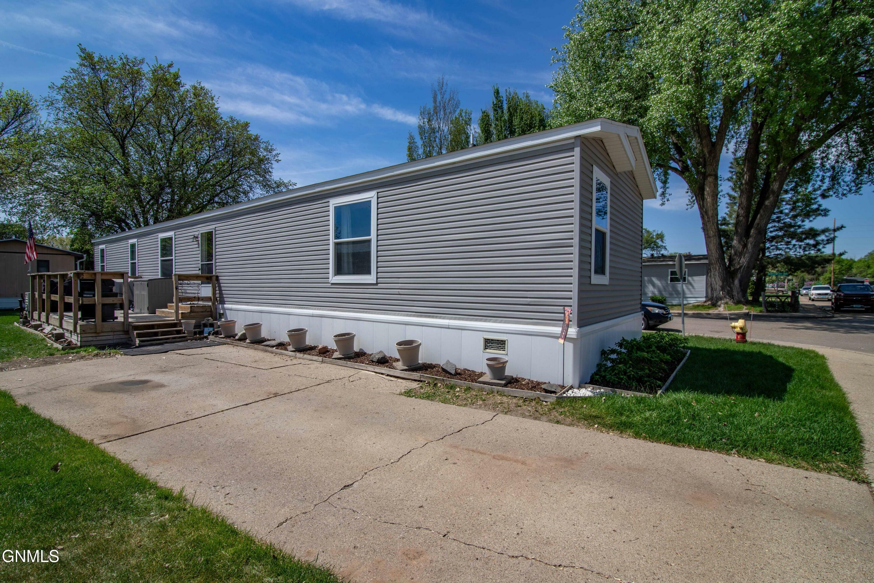 101 Northwest Drive  Bismarck ND 58504 photo