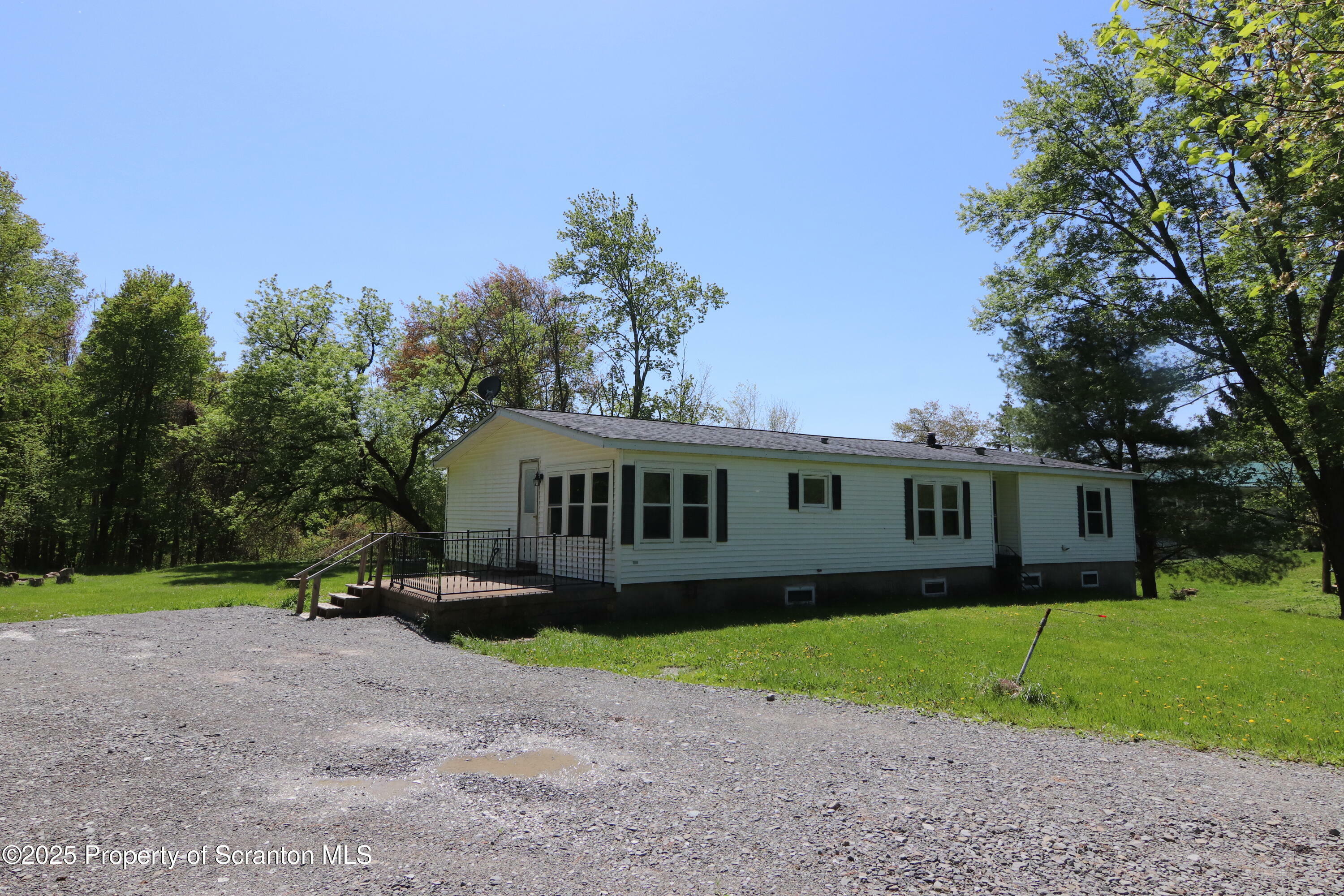 Property Photo: 702 Bennett Road PA 18630