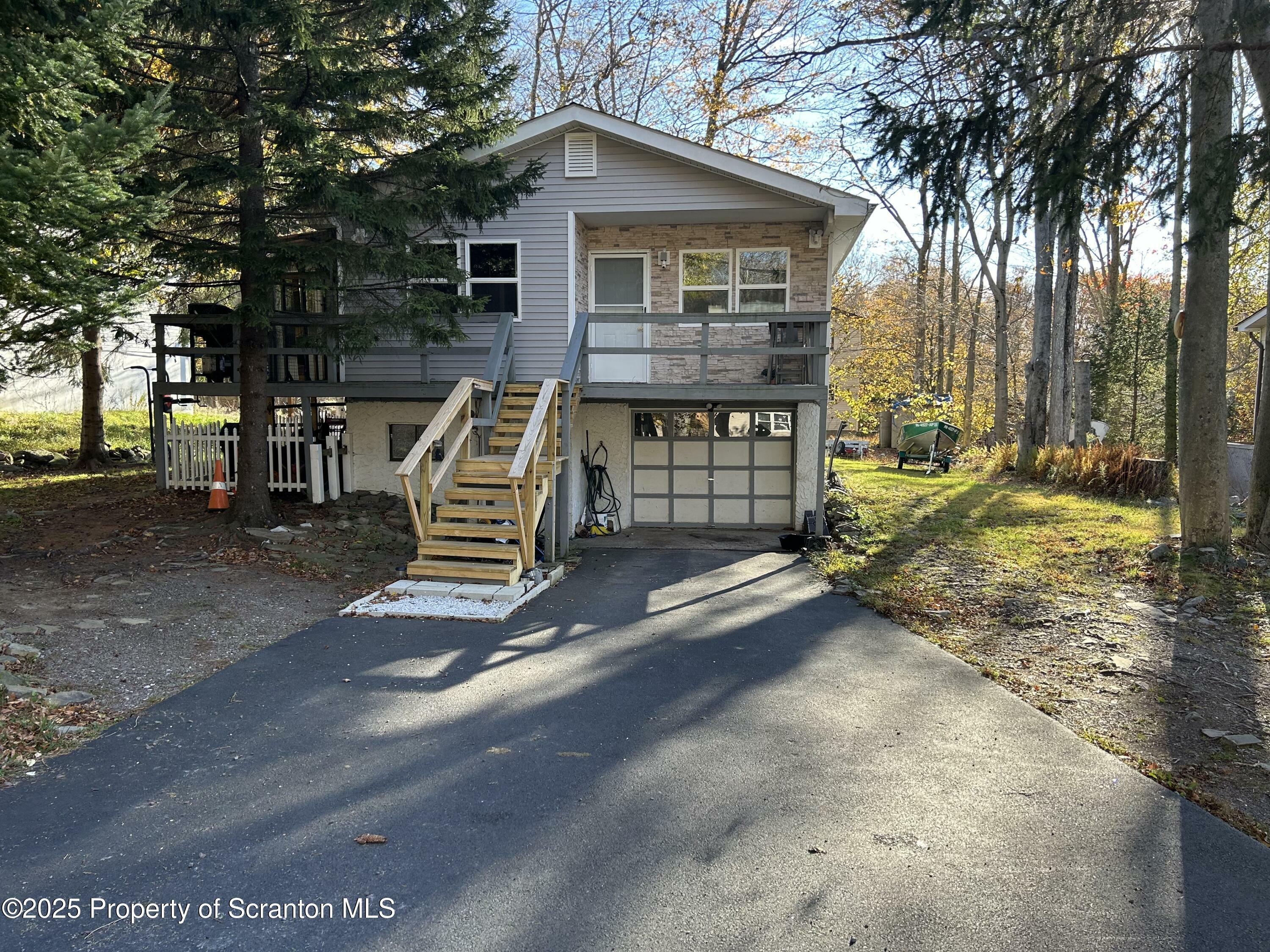 Property Photo: 9340 Fairmount Way PA 18466