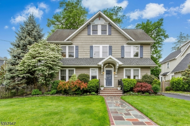Property Photo: 520 Dorian Ct NJ 07090