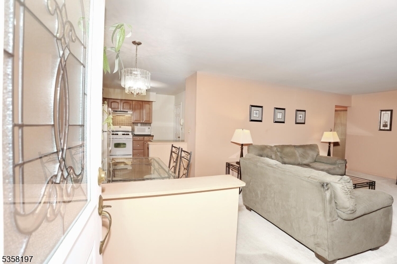 Property Photo: 8 Beech Ct NJ 07456
