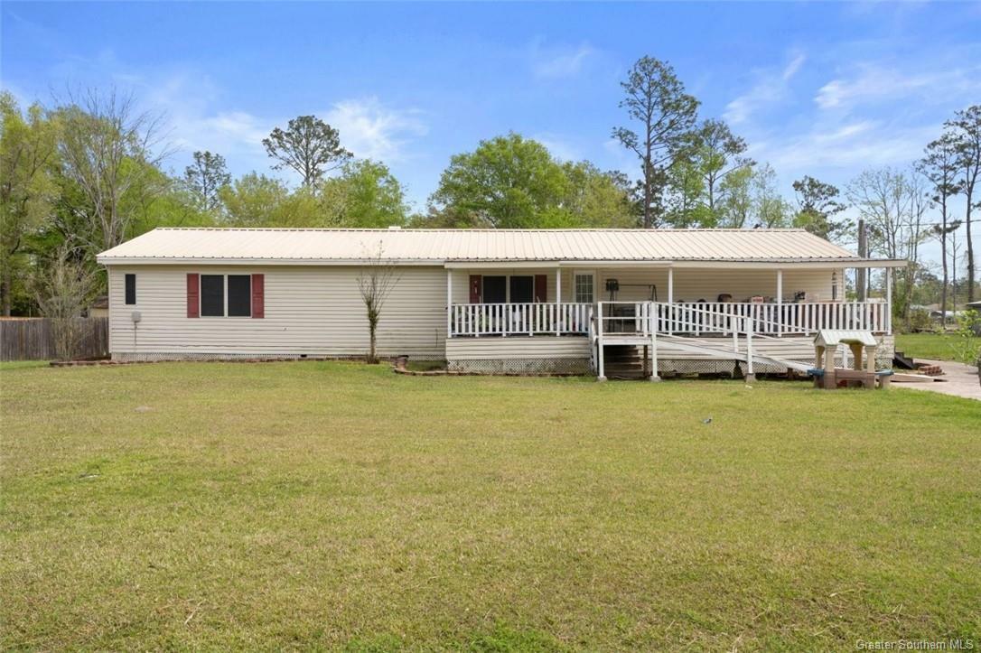 Property Photo: 1558 W Pine Meadows Drive LA 70611