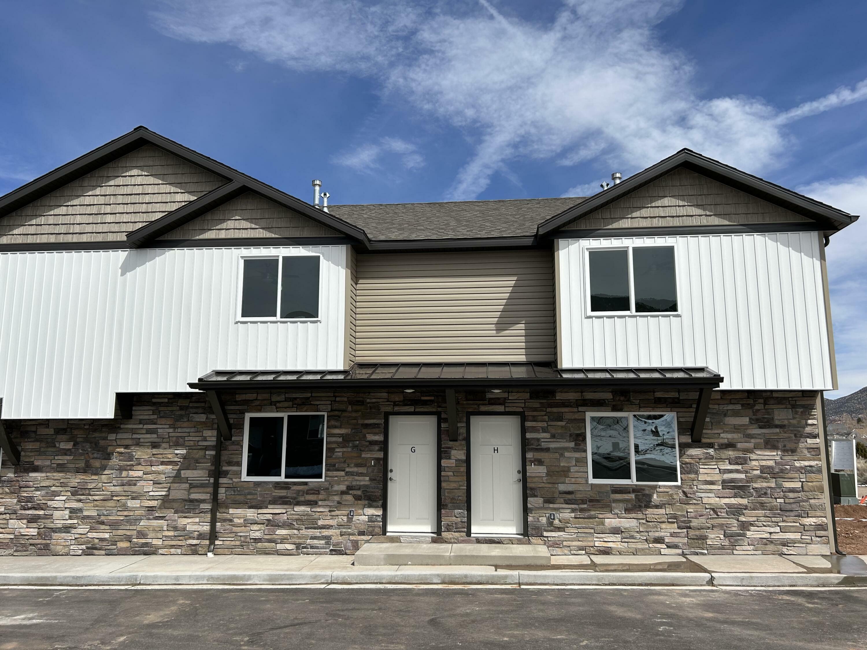 Property Photo: 920 S 25 E #18E UT 84720