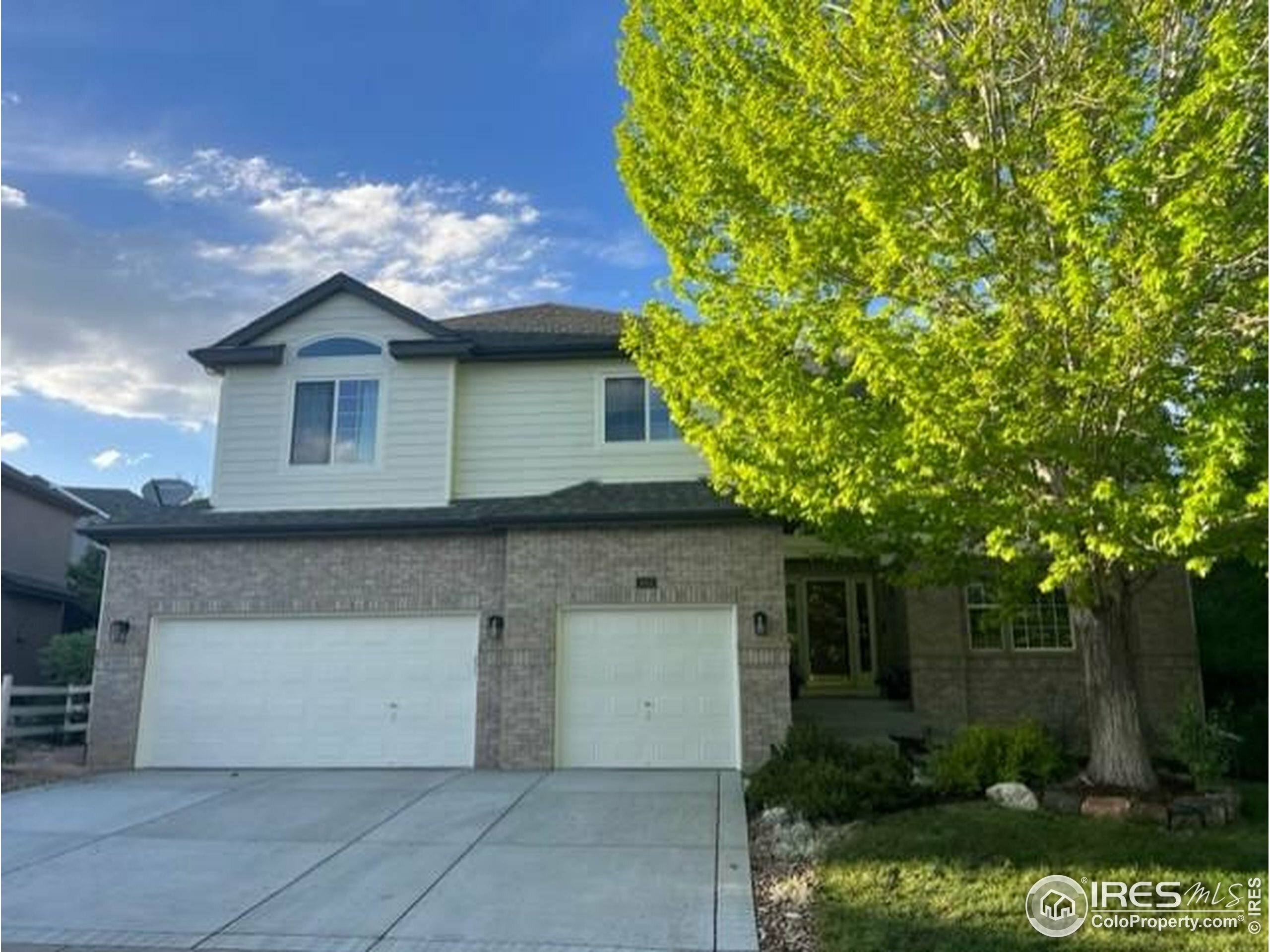 Property Photo: 3931 Stonegrass Pt CO 80023