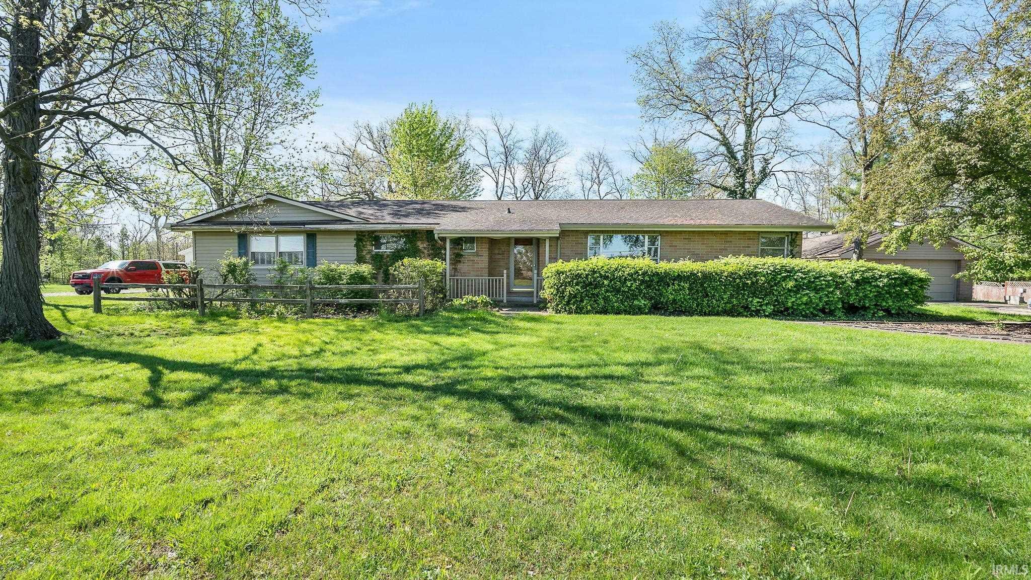 Property Photo: 800 E 900 N IN 46733