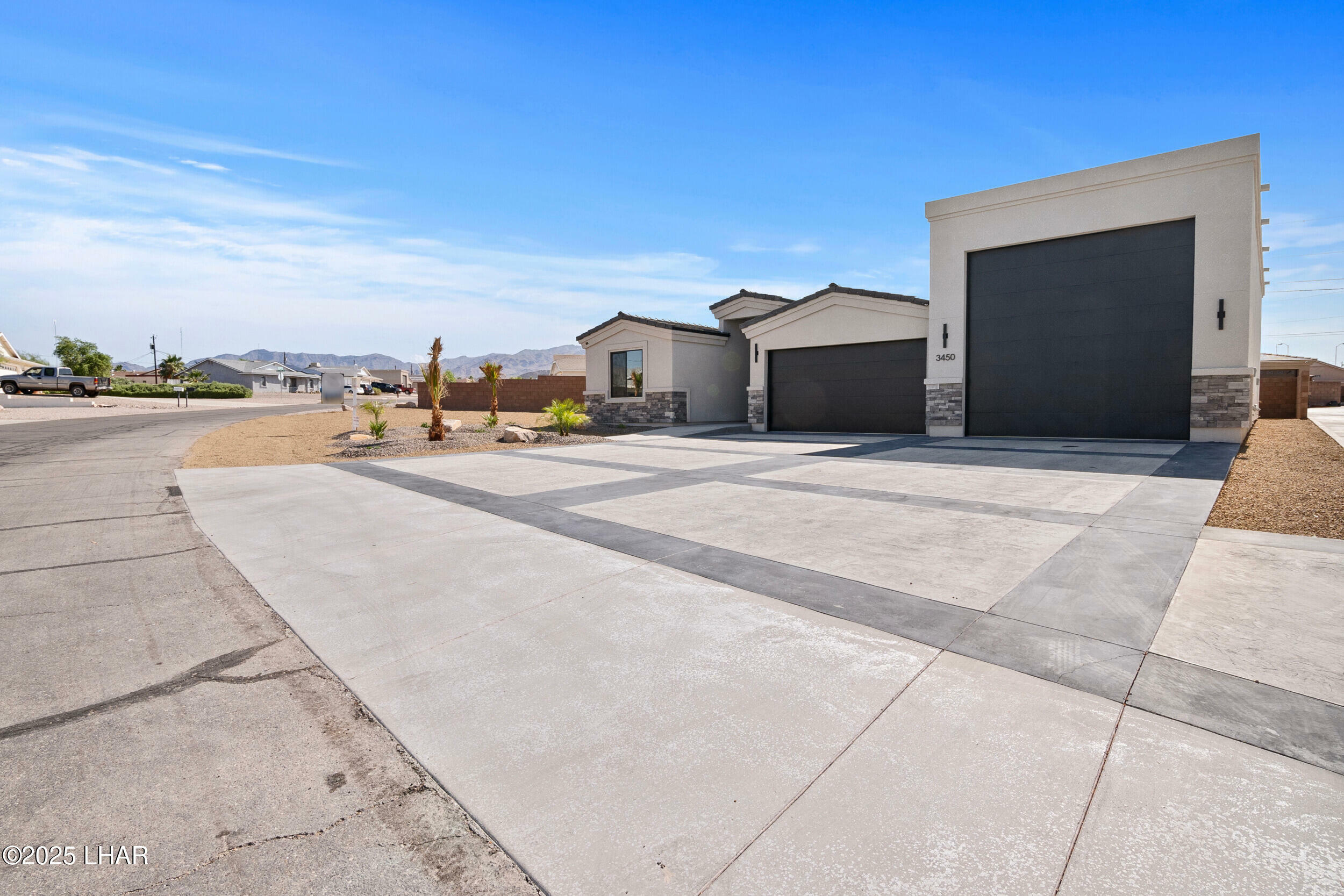 Property Photo: 3450 Big Chief Dr AZ 86406