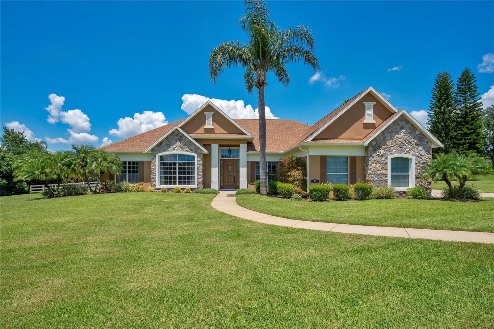Property Photo:  7629 Lake Angelina Drive  FL 32757 