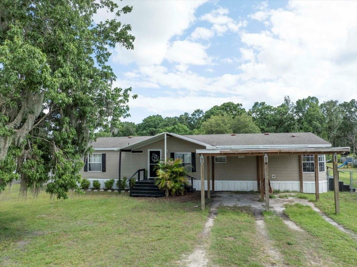 Property Photo: 5339 Meadow Grove Trail FL 33810