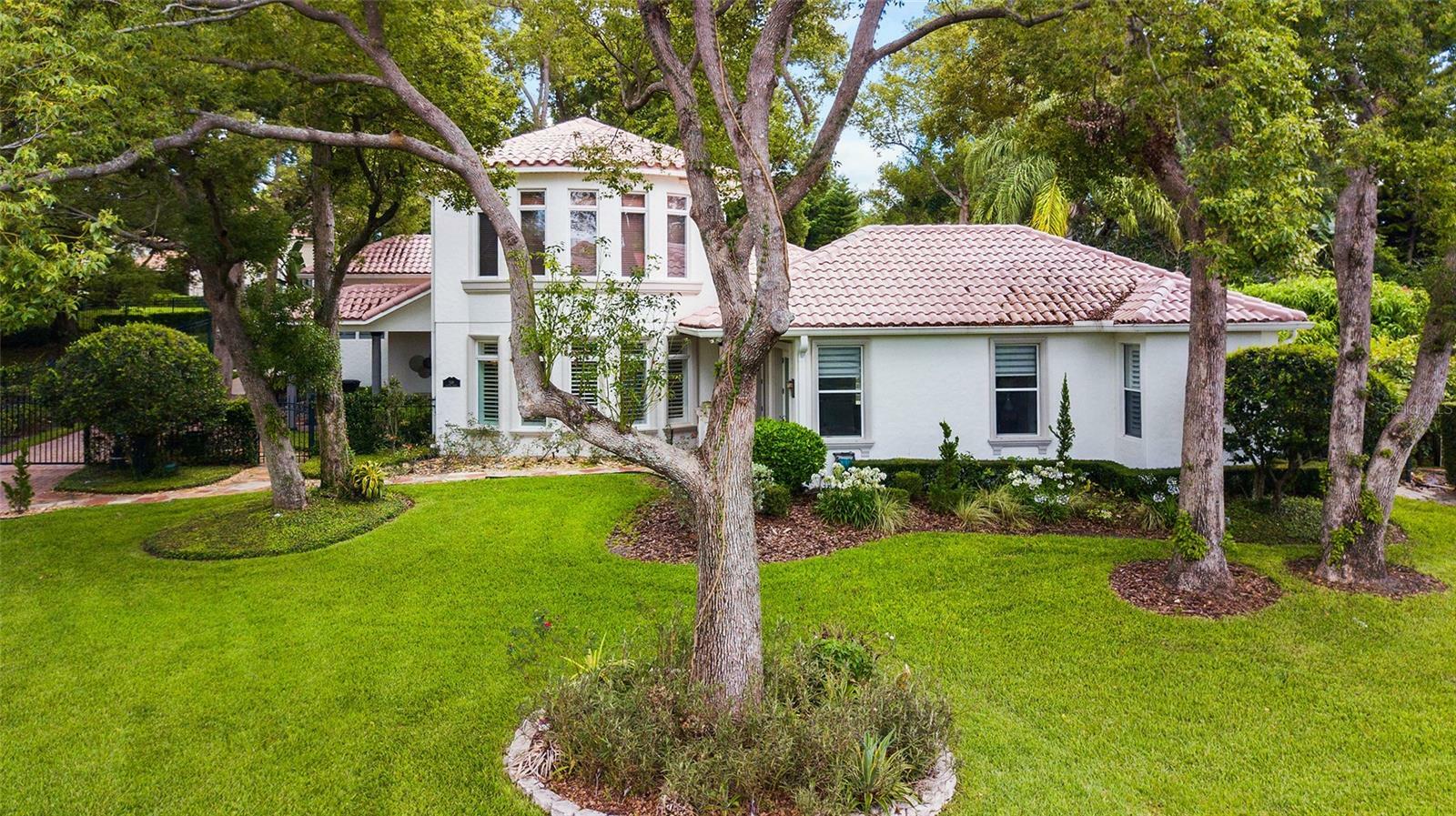 Property Photo: 248 Maison Court FL 32714