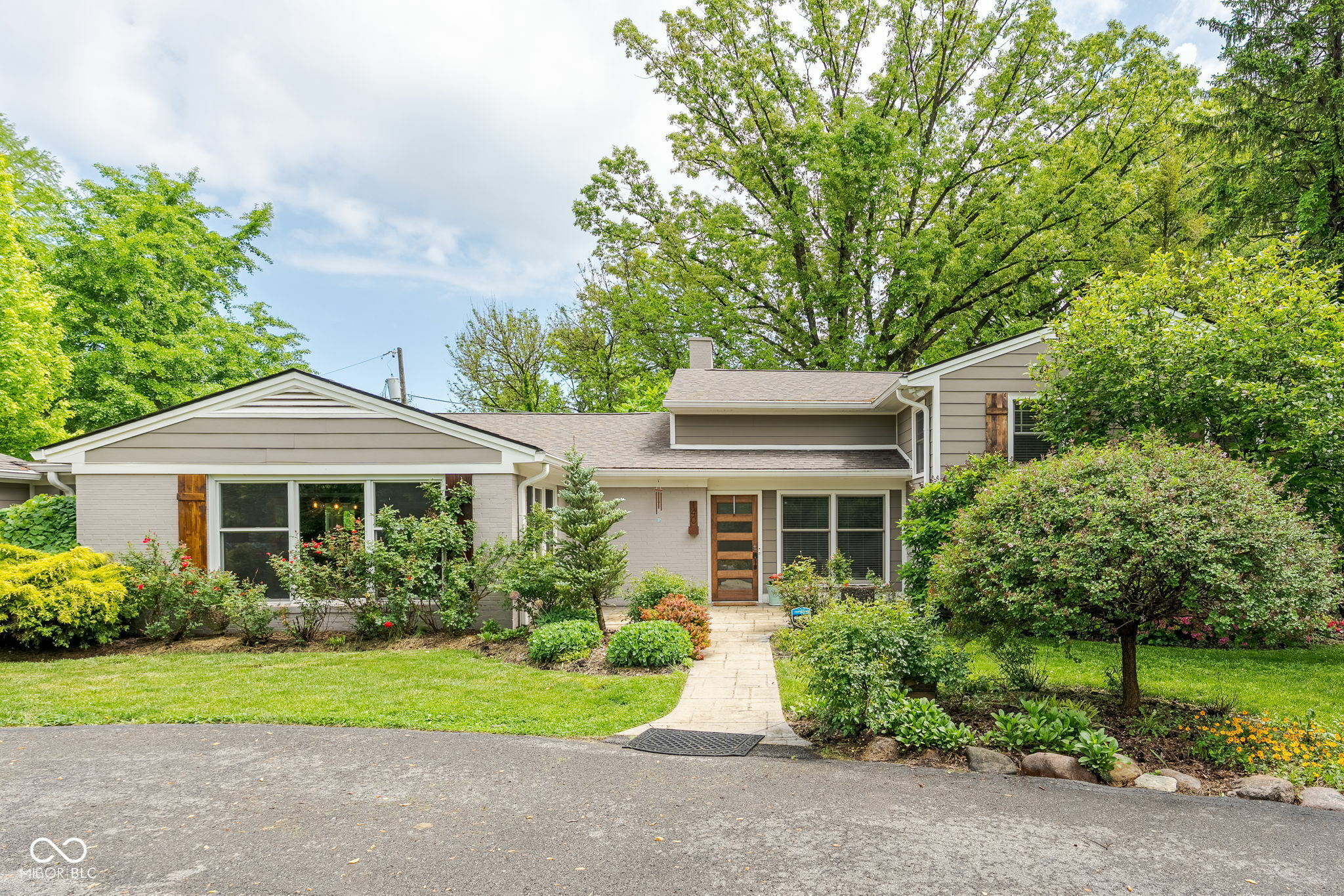 140 Meridian Hills Boulevard  Indianapolis IN 46260 photo
