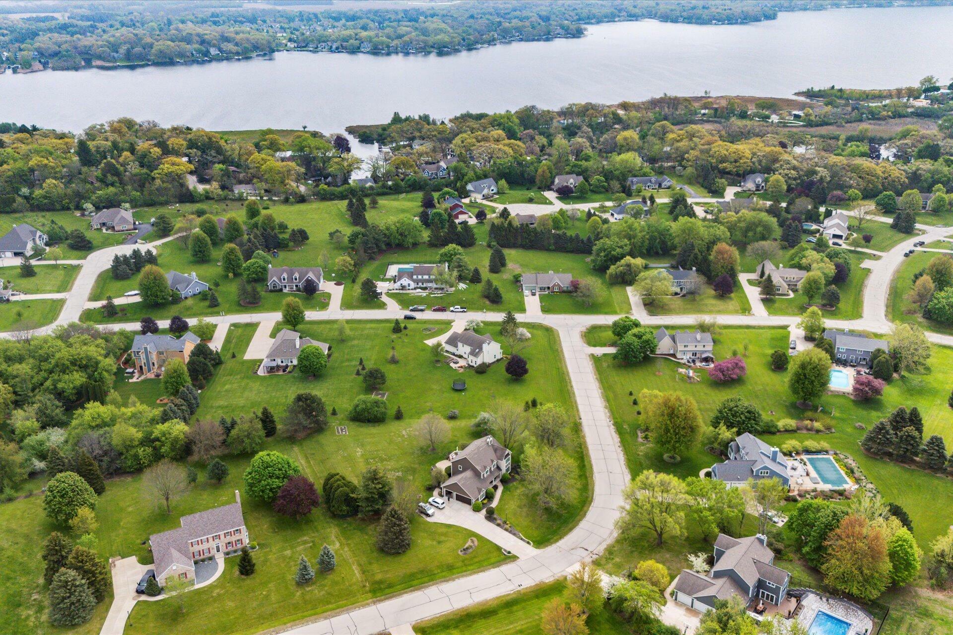 Property Photo: N39w32890 High Hill Ct WI 53058