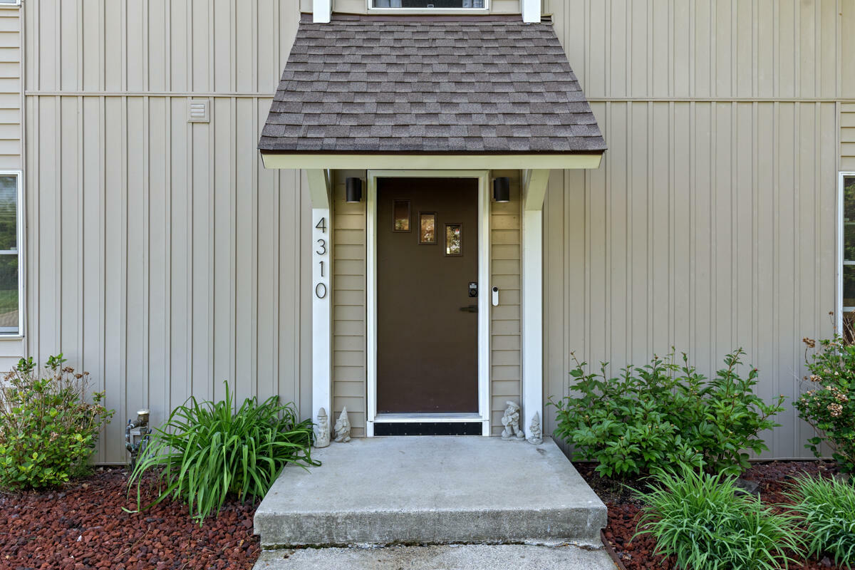 Property Photo:  4310 Mayaka Court SW  MI 49418 