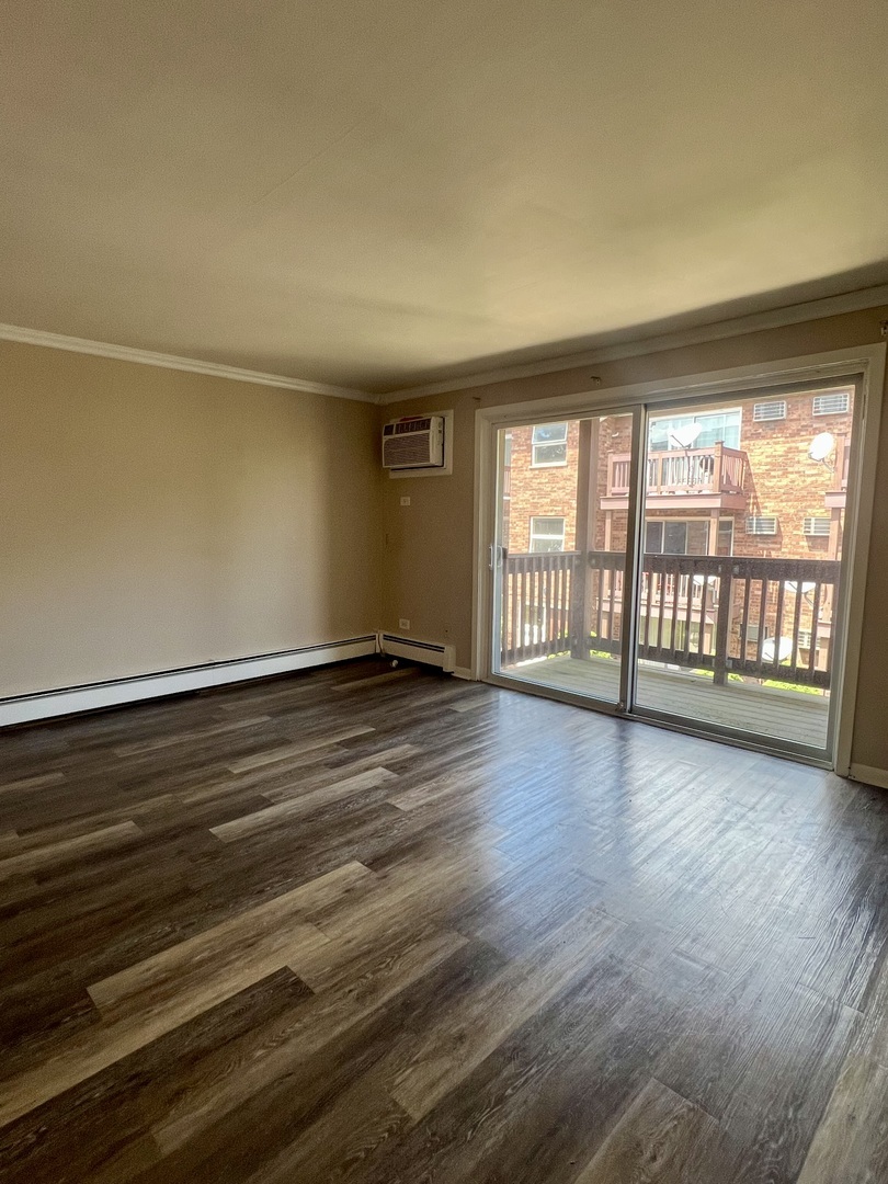 Property Photo: 14810 Kilpatrick Avenue 5E IL 60445