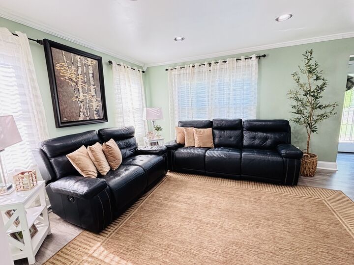 Property Photo: 321 Lewis Avenue IL 60084