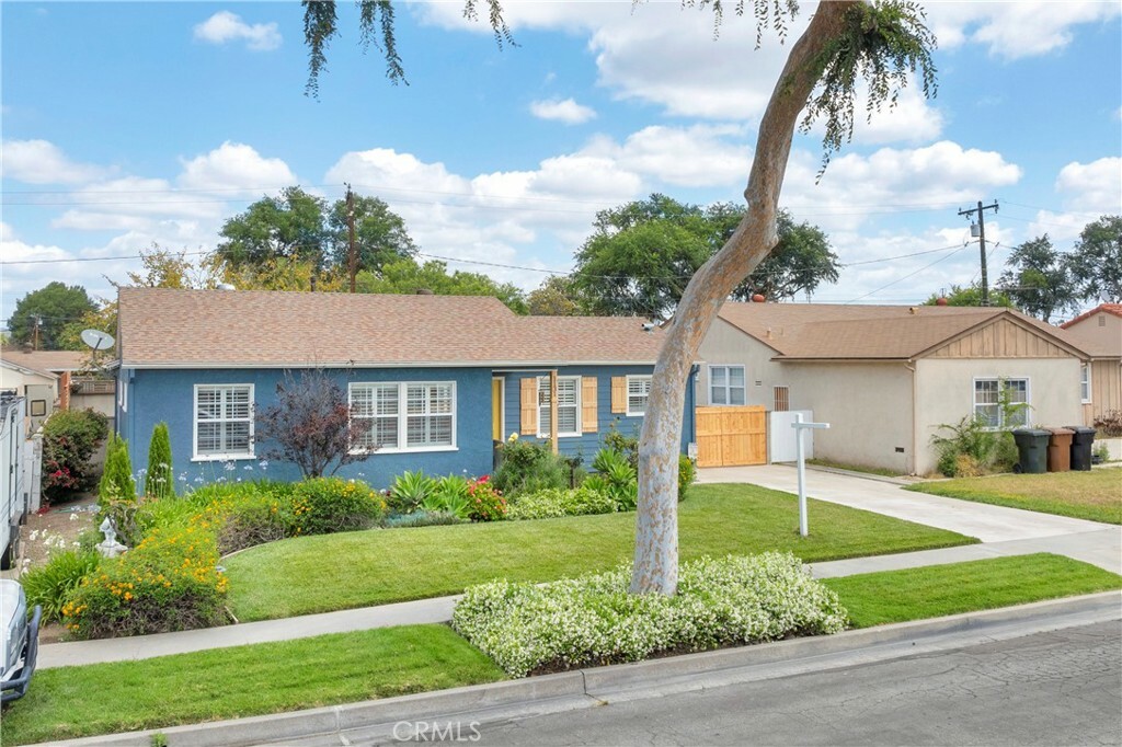 Property Photo: 1131 W Oak Avenue CA 92833