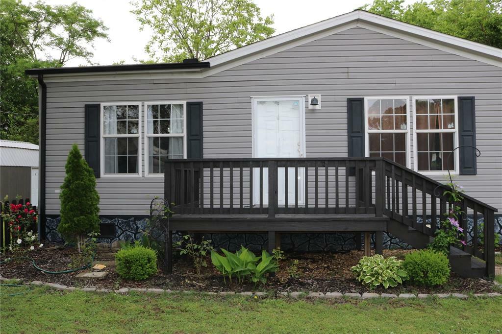 Property Photo: 302 W Cedar Street MO 63823