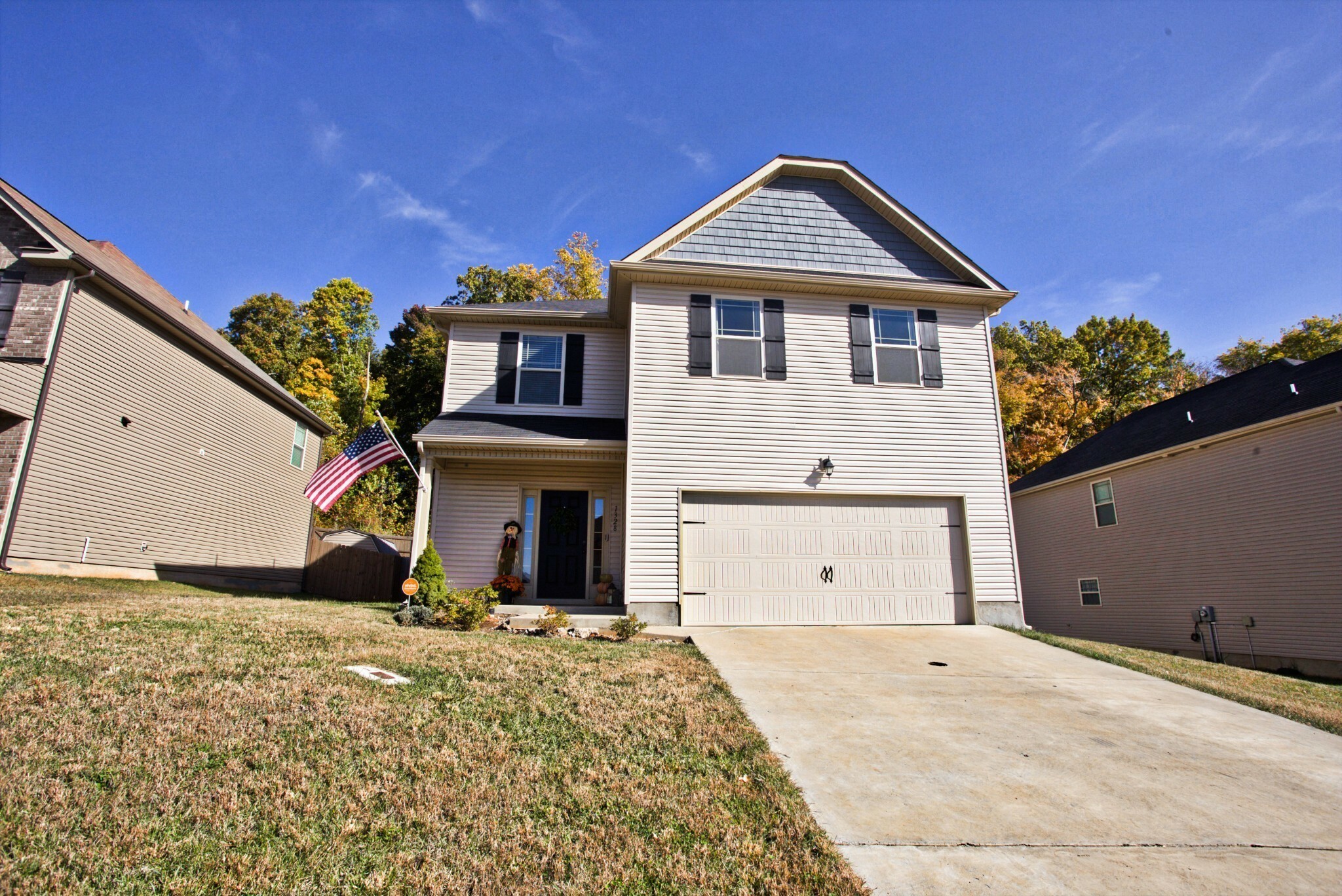 Property Photo: 1328 Black Oak Cir TN 37042