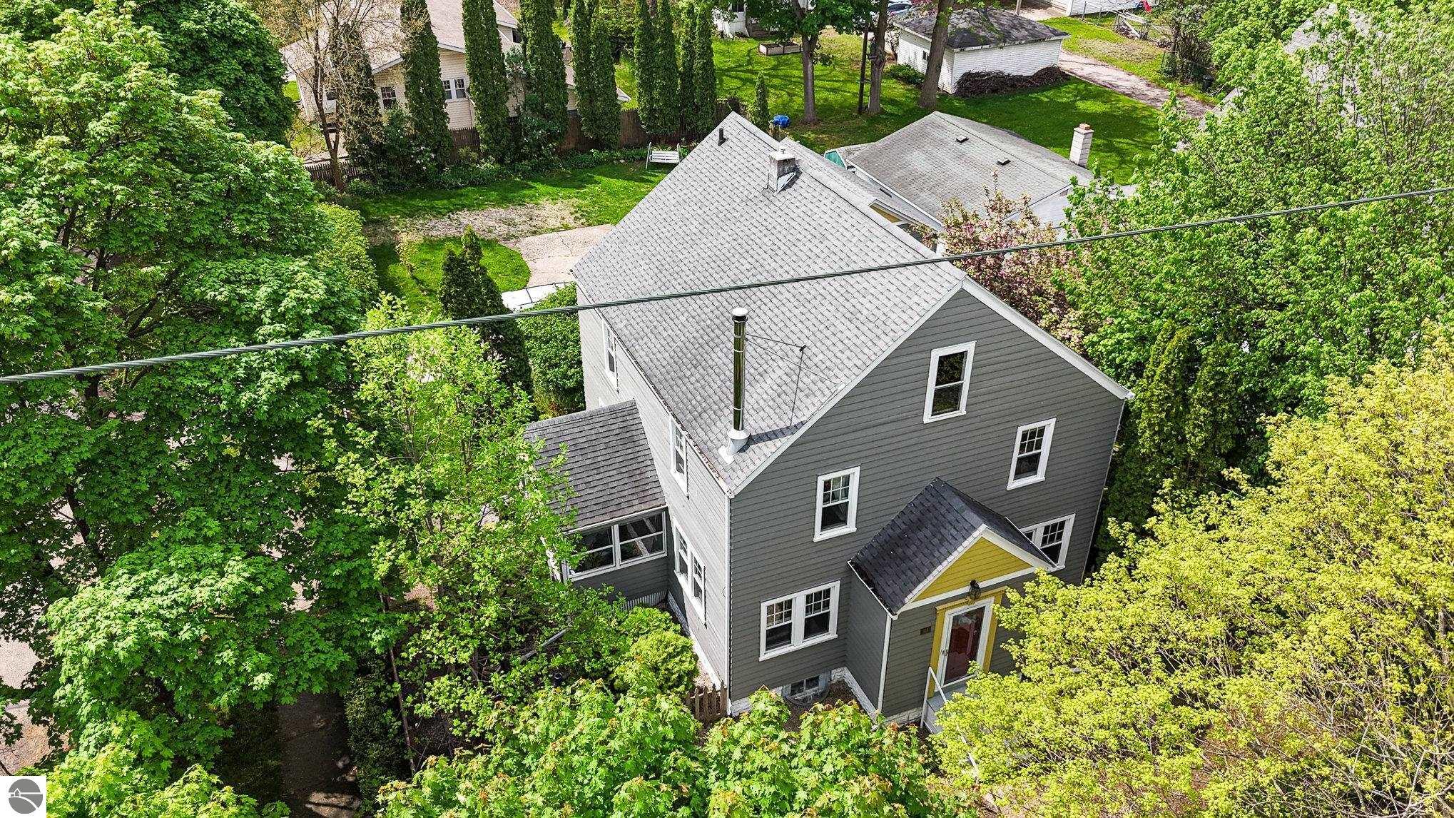 Property Photo: 618 E Illinois Street MI 48858