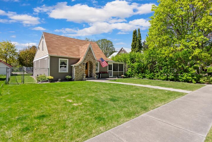 Property Photo: 690 1st Avenue MT 59901