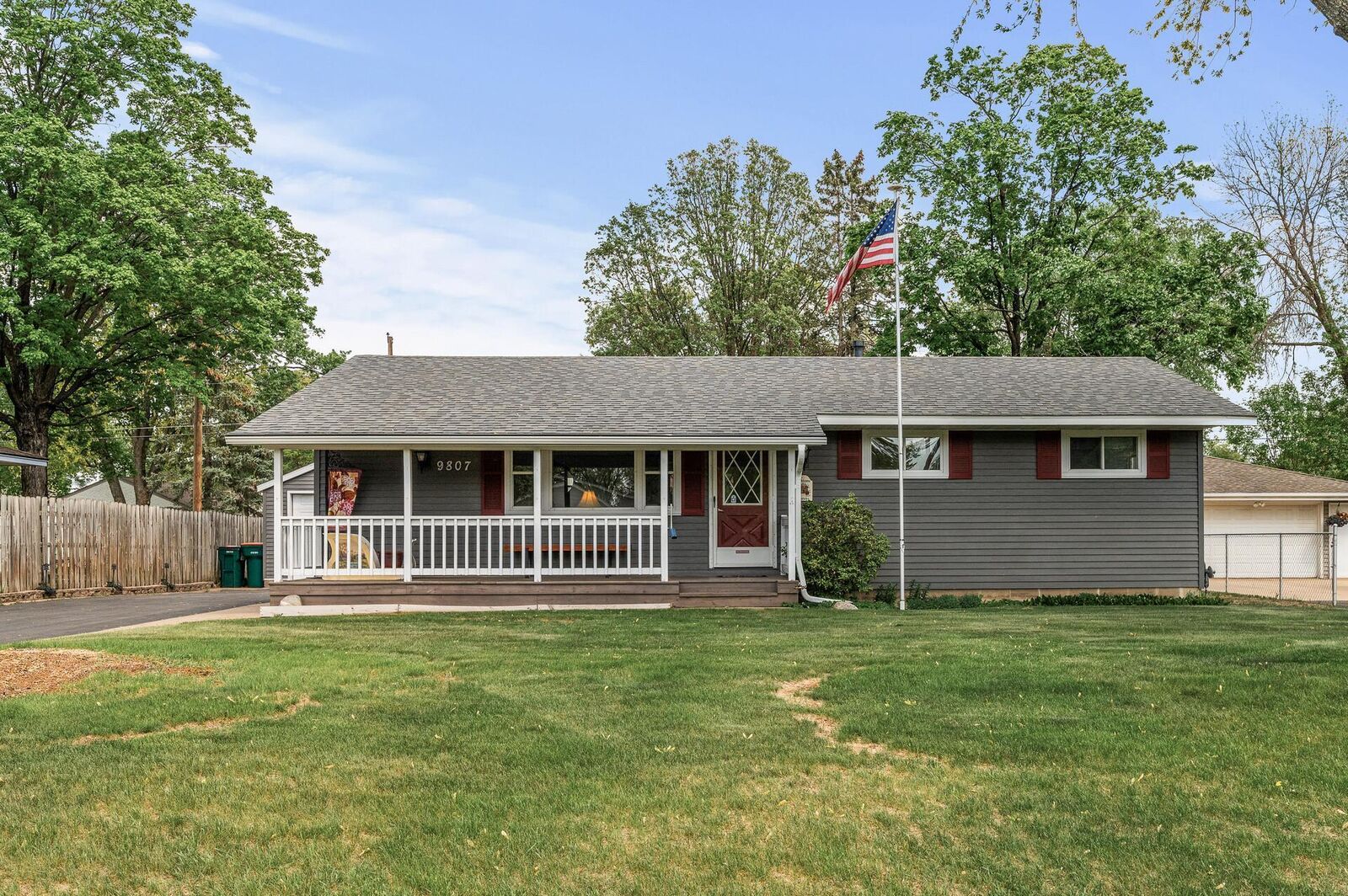 Property Photo:  9807 5th Street NE  MN 55434 
