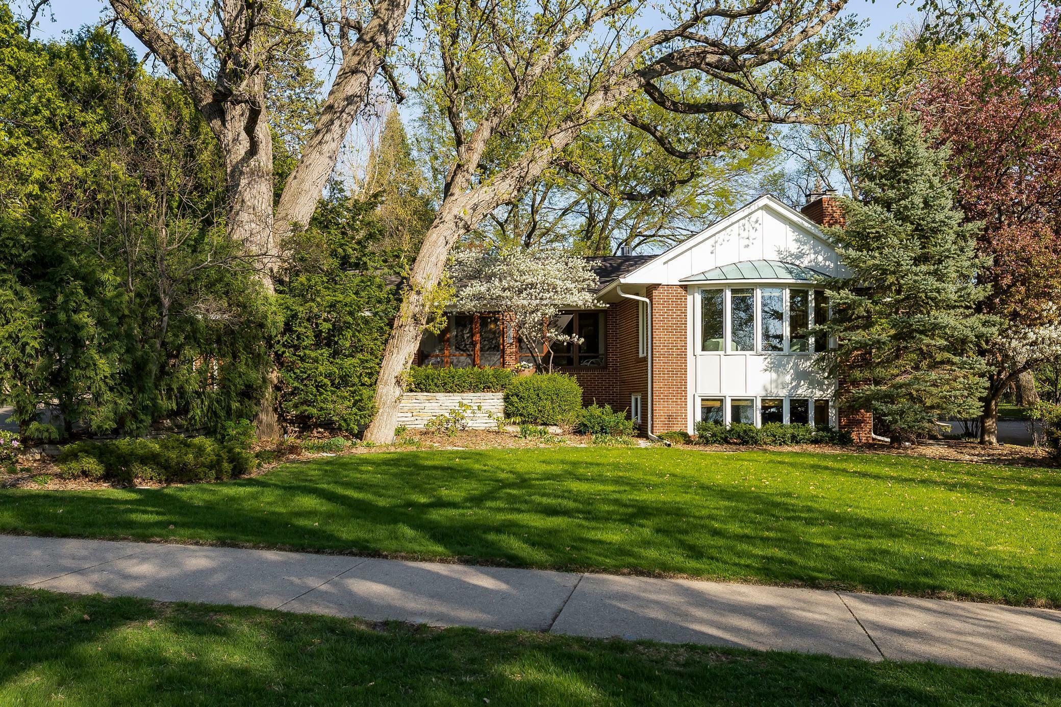 Property Photo: 4721 E Lake Harriet Parkway MN 55419