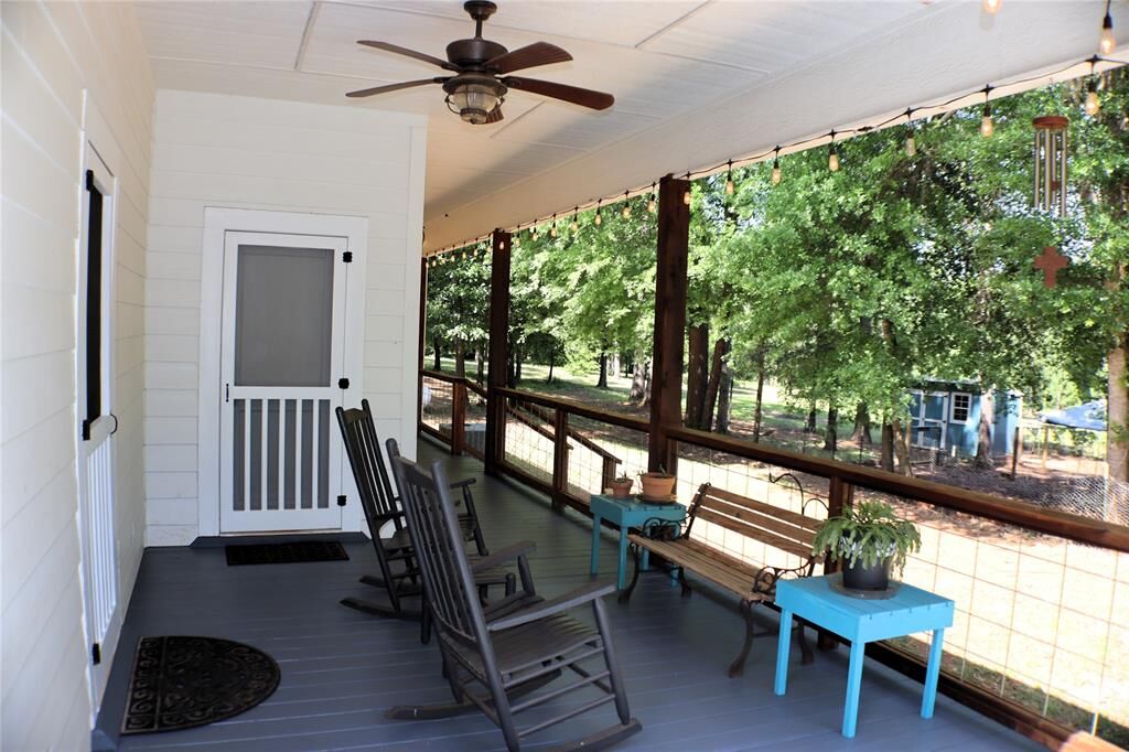 Property Photo: 393 County Road 3112 TX 75766