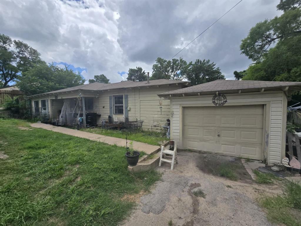 Property Photo: 662 Mannington Drive TX 75232