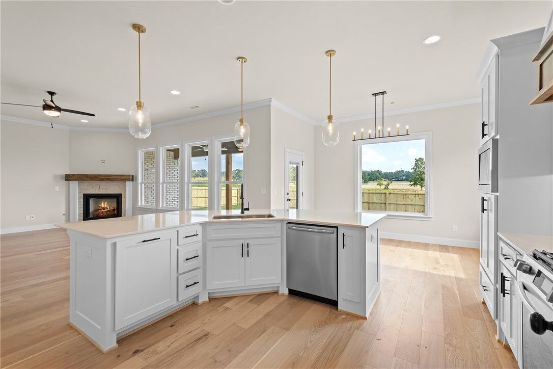 Property Photo:  2209 Salmon Street  AR 72751 