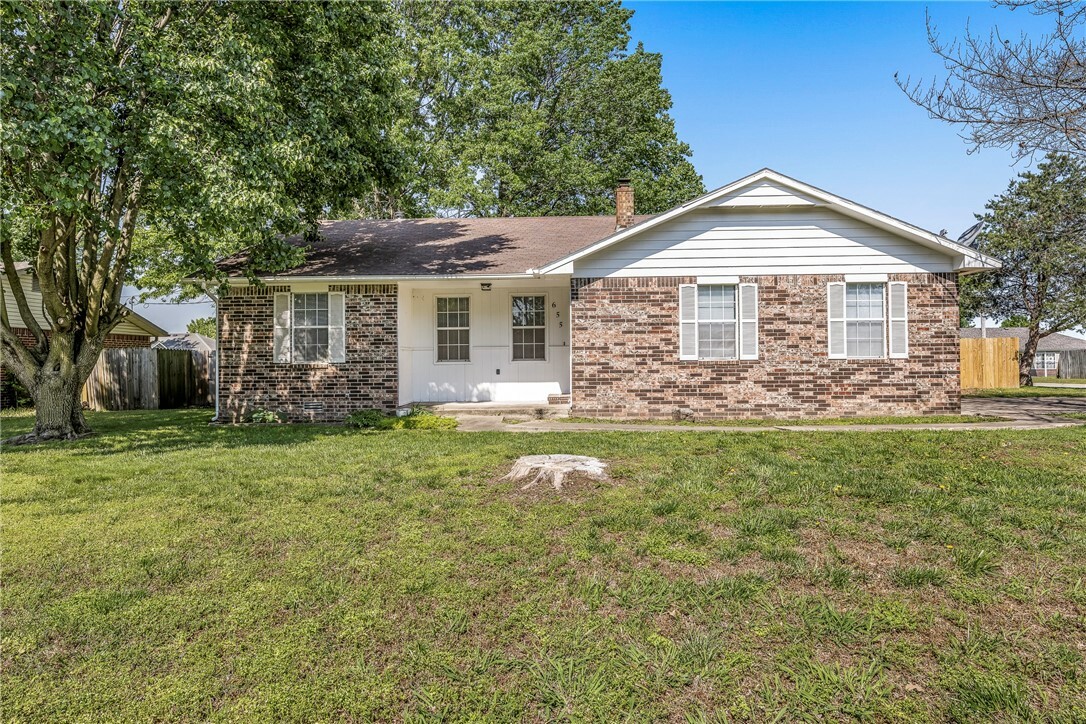Property Photo: 655 Bloomfield Street AR 72734