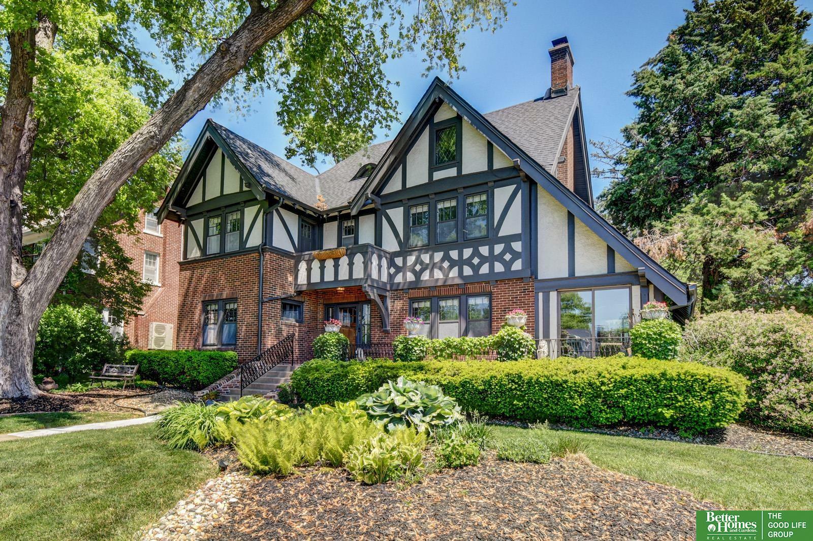 Property Photo: 101 N 54 Street NE 68132