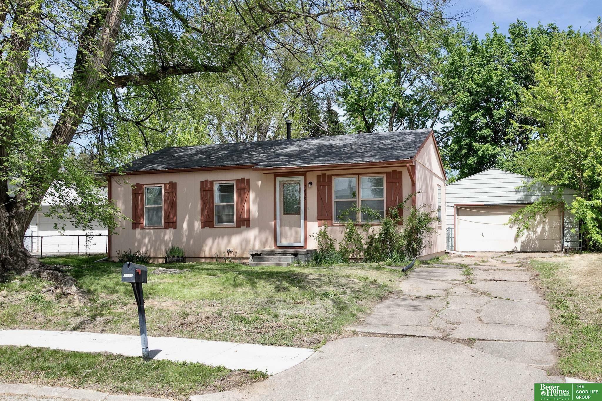 7639 S 39 Avenue  Omaha NE 68147 photo