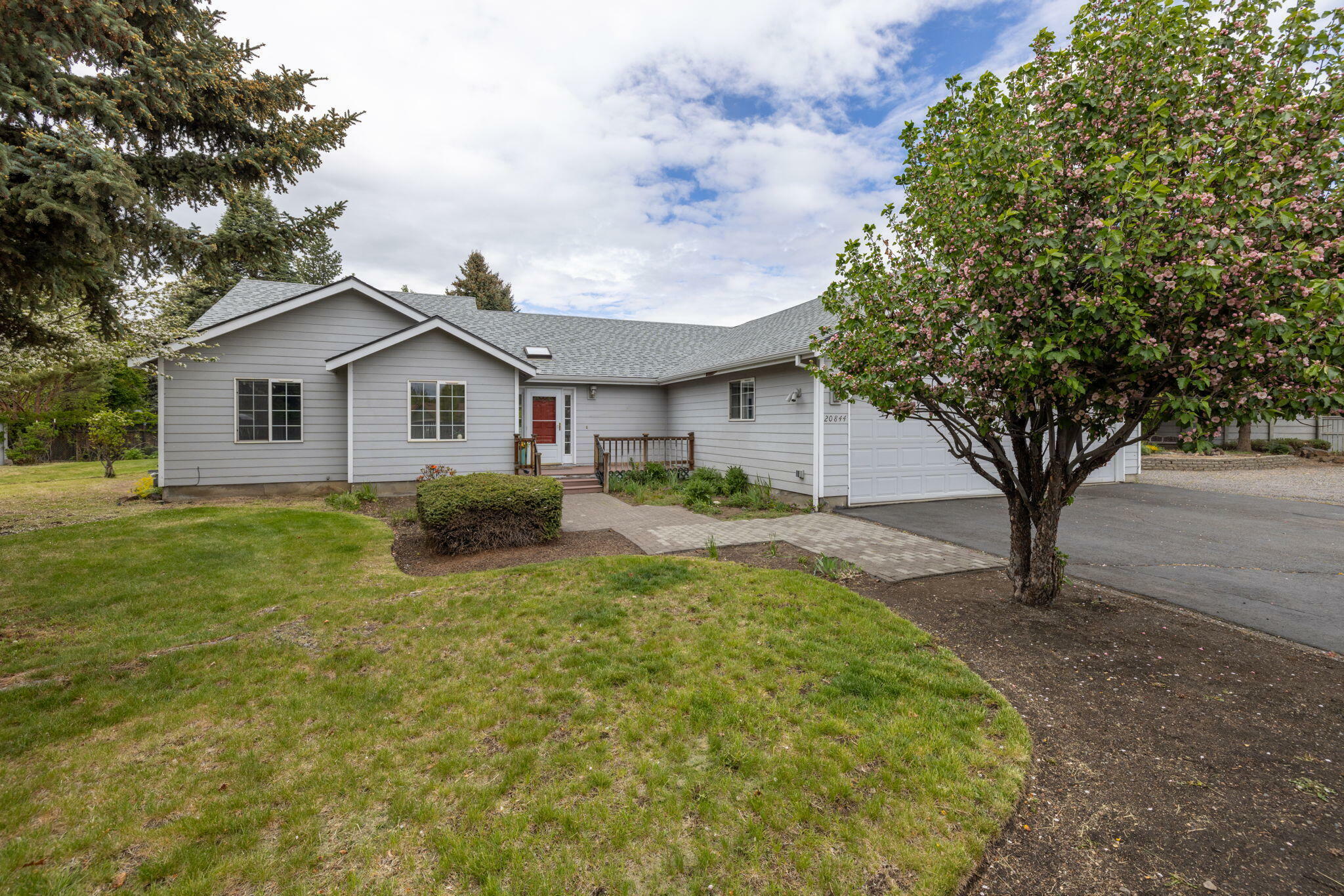 Property Photo:  20844 NE Morningstar Drive  OR 97701 