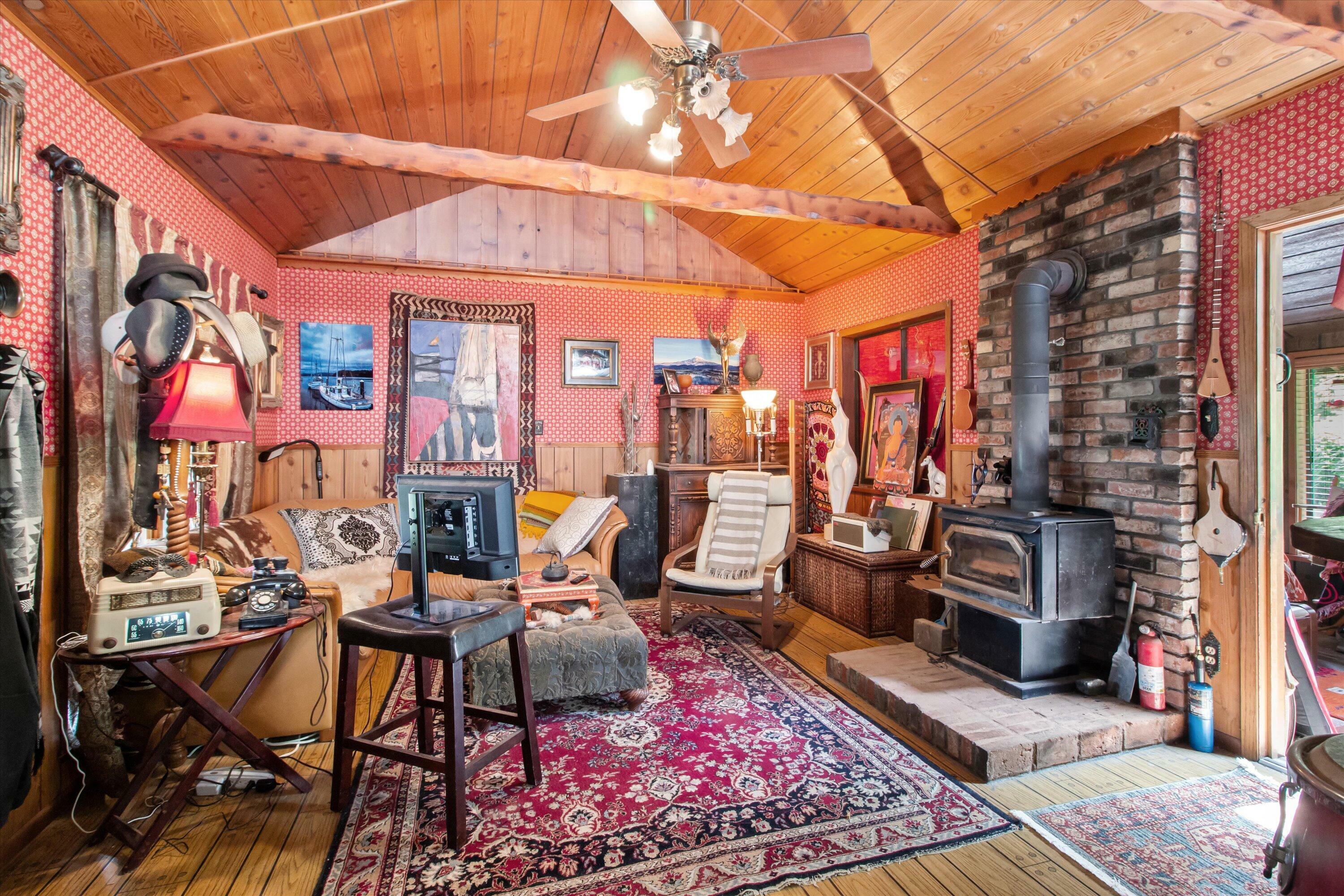 Property Photo: 3554 Thompson Creek Road OR 97530