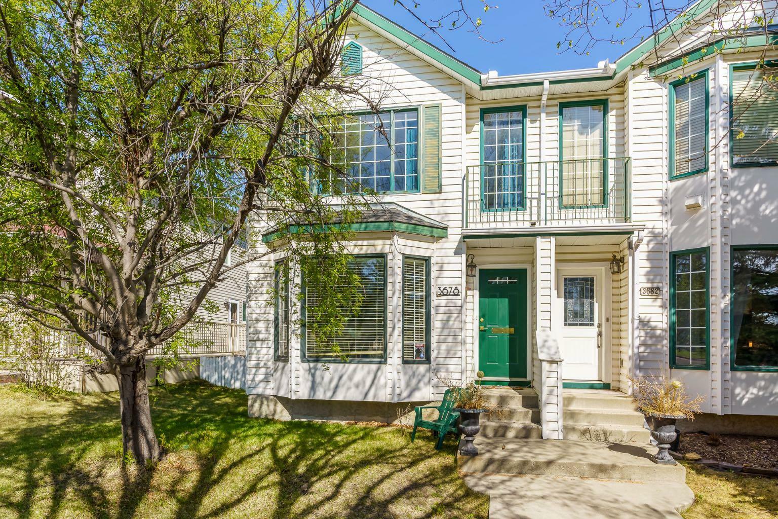 Property Photo:  3678 Sierra Morena Road  AB T3H 3A6 