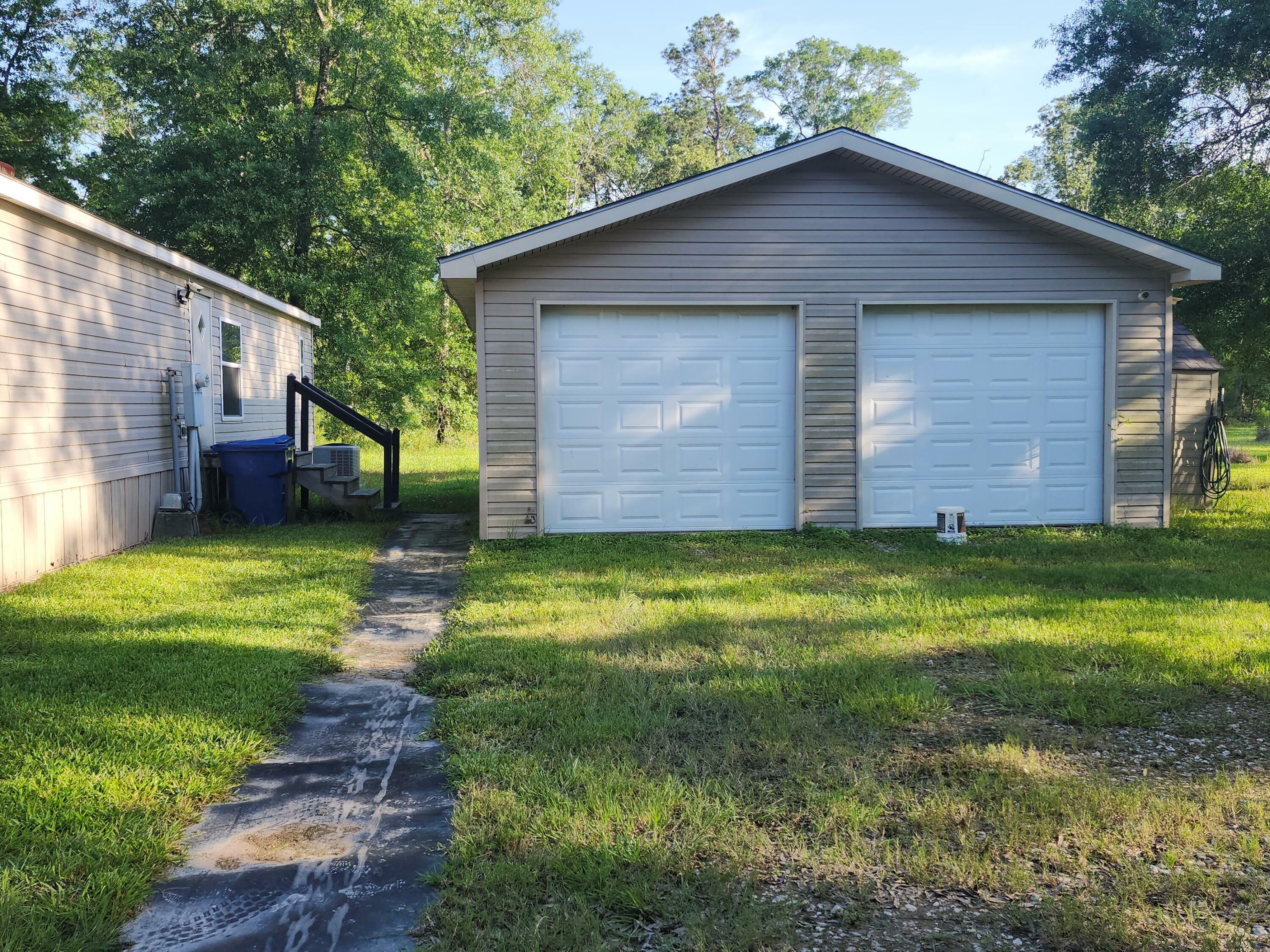 Property Photo: 283 Highway 111 LA 70653