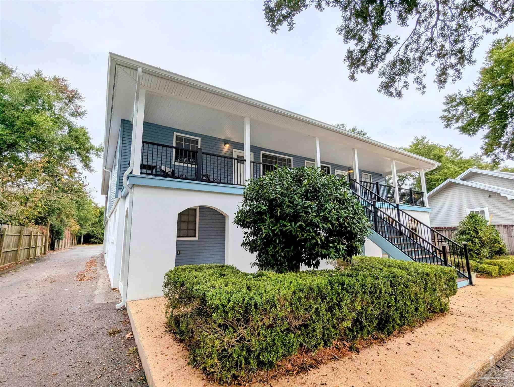 Property Photo: 708 Bayshore Dr #2 FL 32507