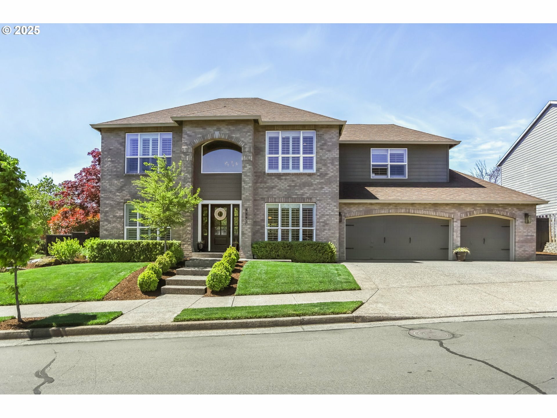 Property Photo: 9595 SE Goldfinch Way OR 97086