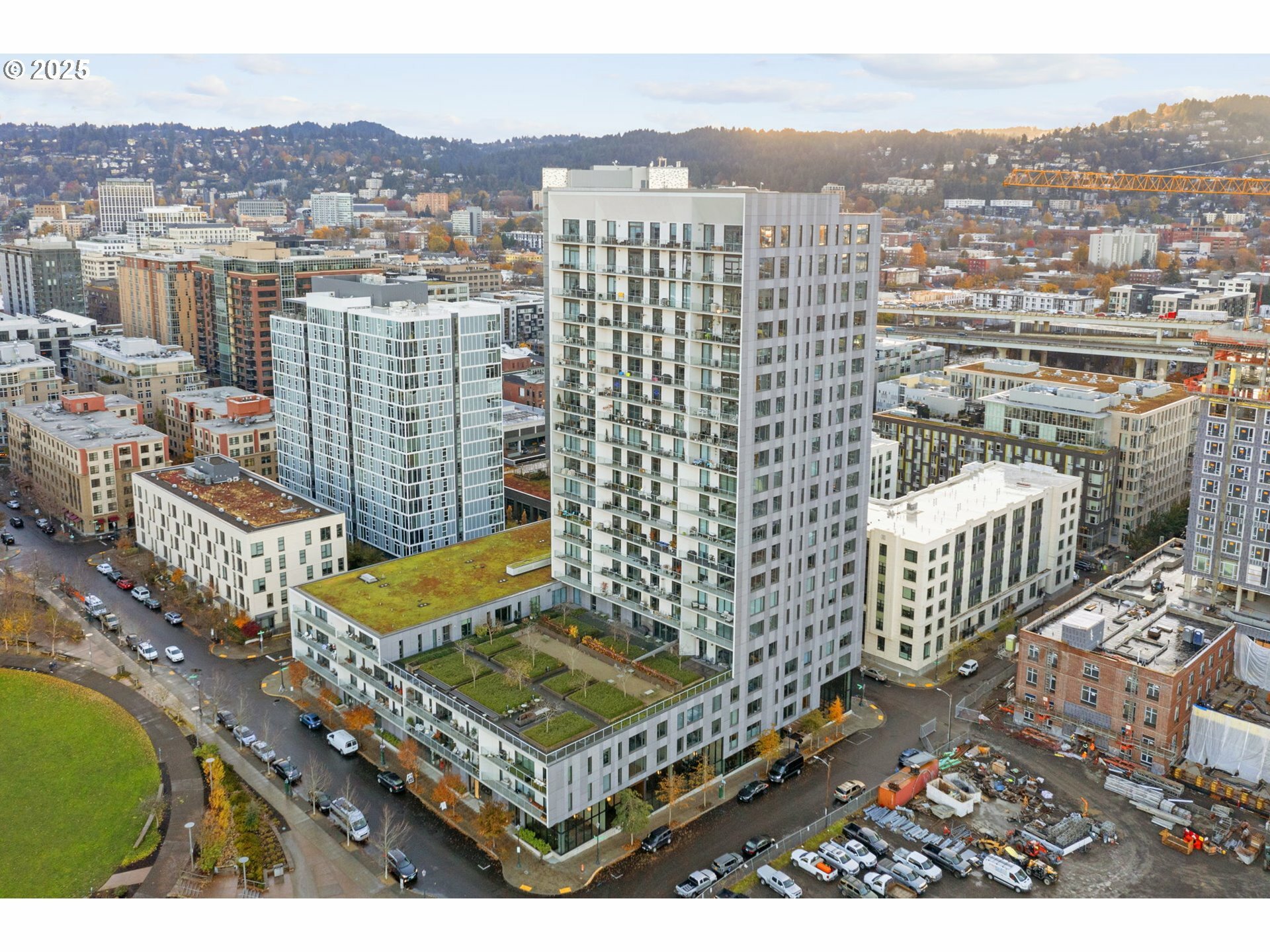 Property Photo: 1150 NW Quimby St 608 OR 97209