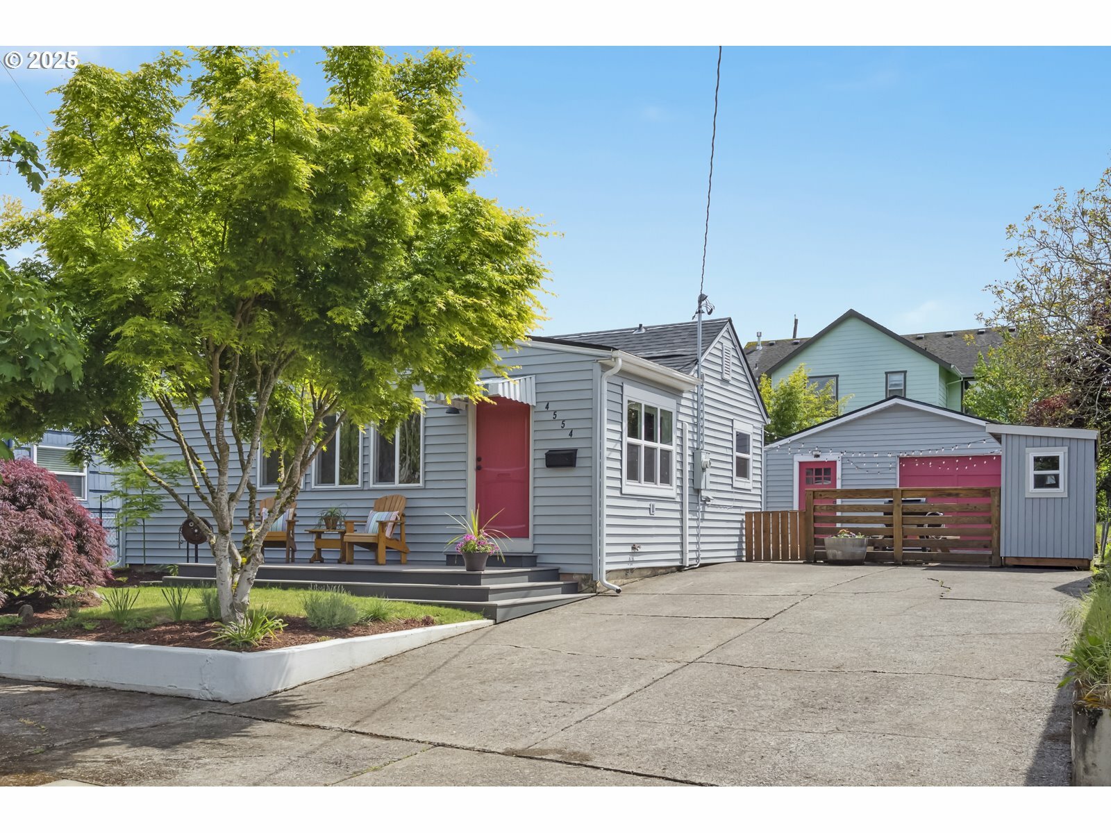 Property Photo: 4554 NE Wygant St OR 97218