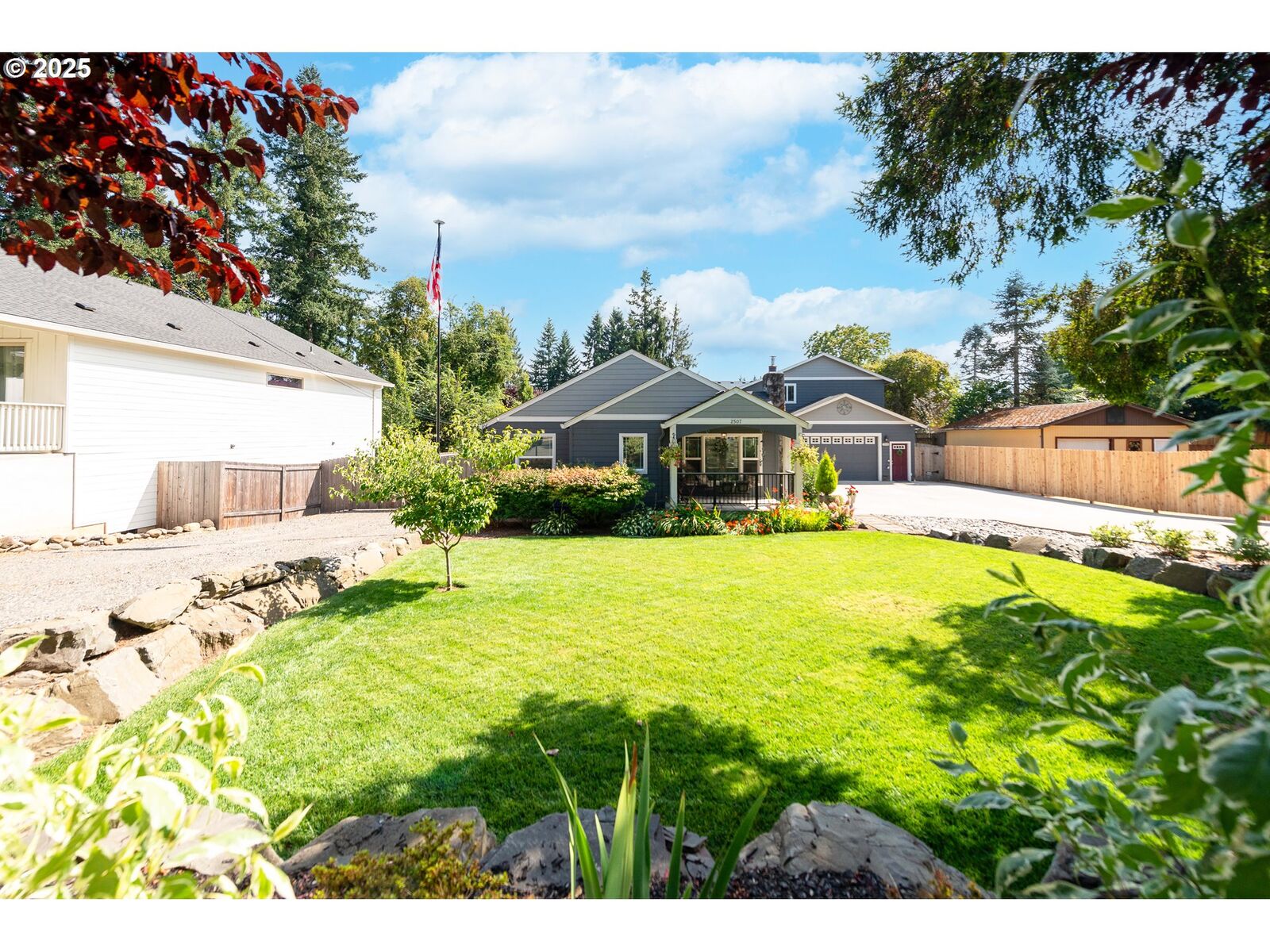 Property Photo: 2507 NE 59th St WA 98663