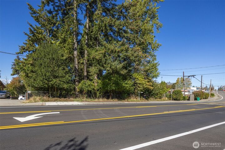 Property Photo: 12900 Beverly Park Road WA 98275
